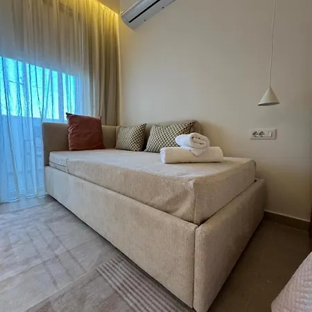 Modern Oasis - 5-min Walk To Appartamento *