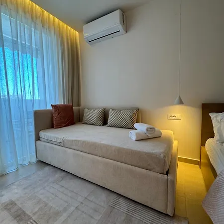 Modern Oasis - 5-min Walk To Appartement